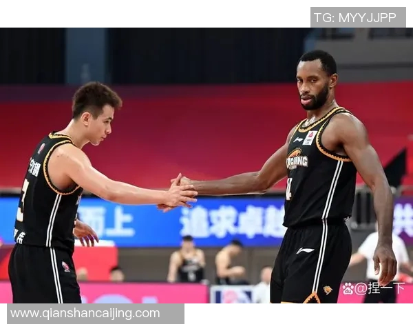 2014年CBA季后赛辽宁队与山西队激战回顾与精彩瞬间分析