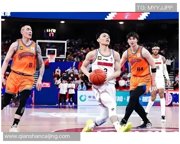 CBA精彩对决广东大益迎战上海队争夺季后赛席位 CBA精彩对决广东大益迎战上海队争夺季后赛席位